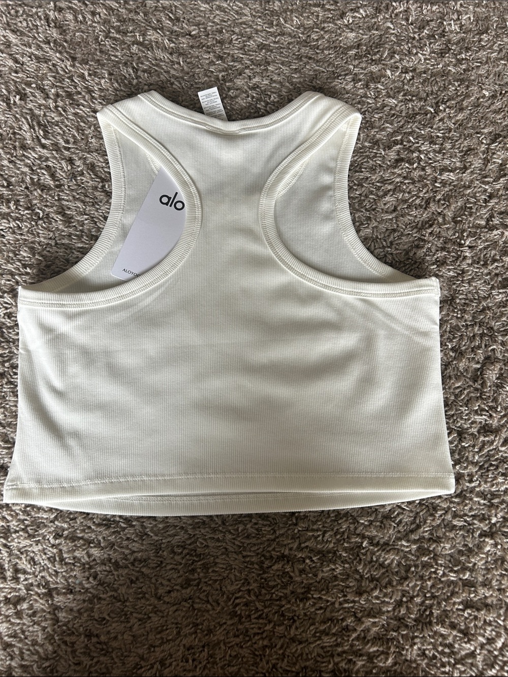 Alo Ribbed Crop Top - Picture 2 of 3